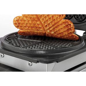 Professionele wafelijzer Bartscher 1HW211 van roestvrij staal - Perfecte bereiding van hartvormige wafels