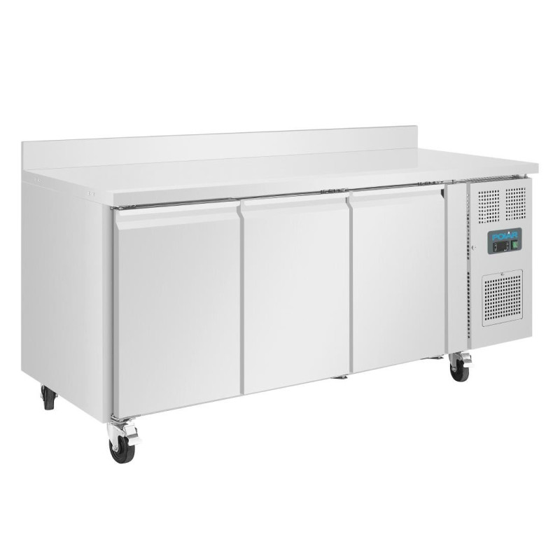 Table Réfrigérée Négative 3 Portes Avec Dosseret Série U - 417L - Polar - Table Réfrigérée Négative 3 Portes Avec Dosseret Série U - 417L - Polar -